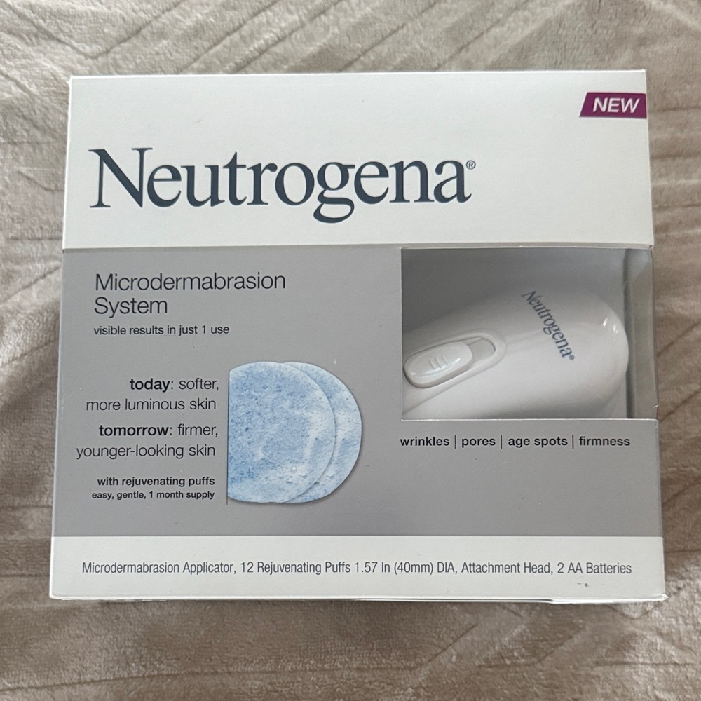 Neutrogena Microdermabrasion Kit with Blue Puffs